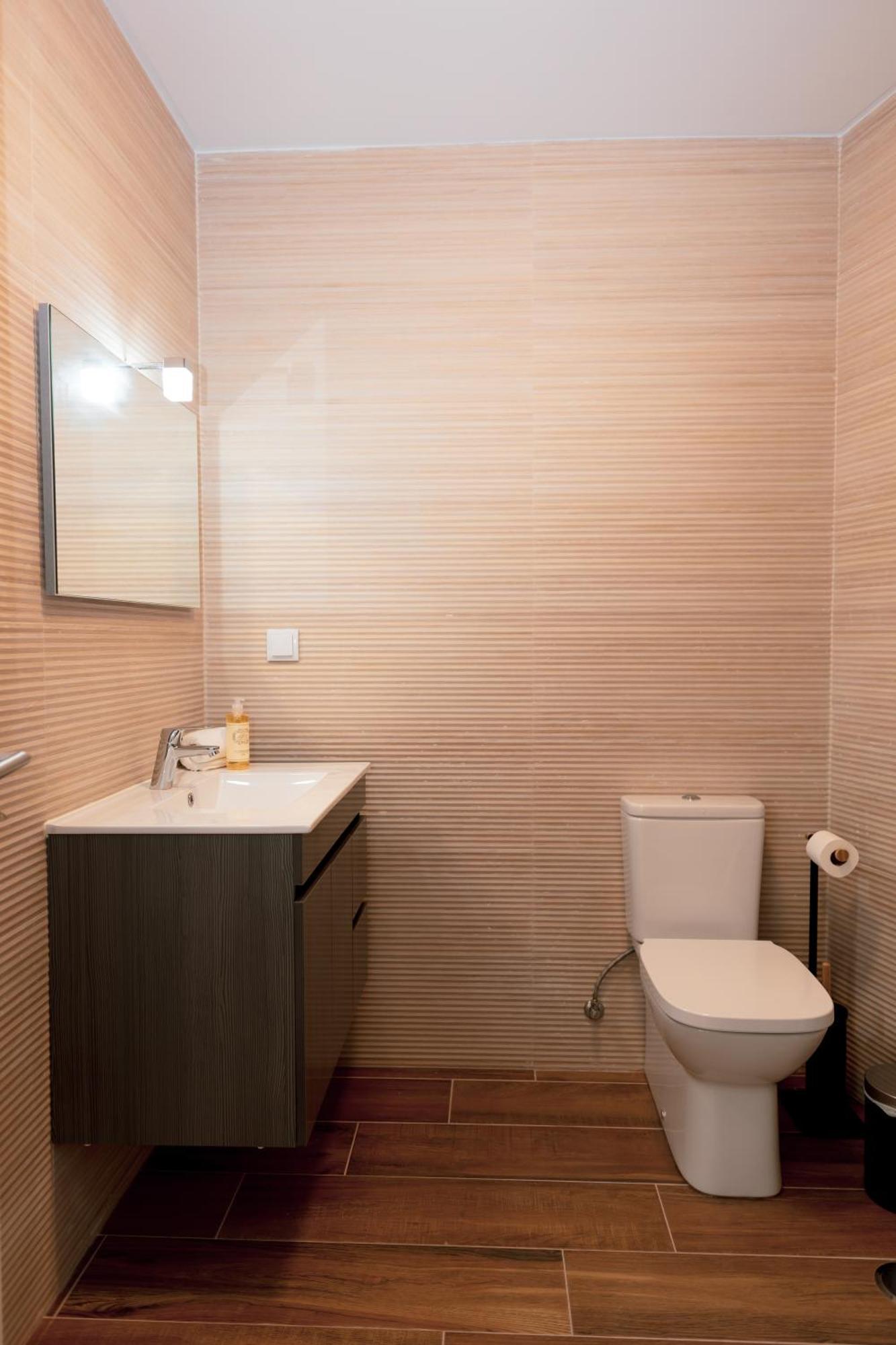 Gold Apartment Ferrel II Esterno foto